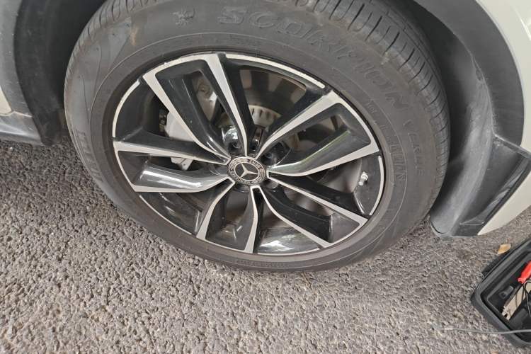 Used Mercedes-Benz GLC 2020 Facelift GLC 300 L 4MATIC Dynamic Edition Right Front Wheel Hub