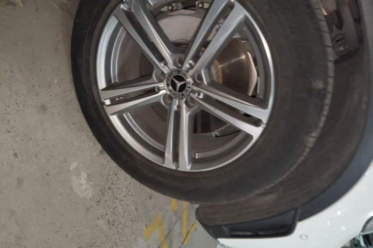 Used Mercedes-Benz GLC 2020 GLC 260 L 4MATIC Luxury Model Right Front Wheel Hub