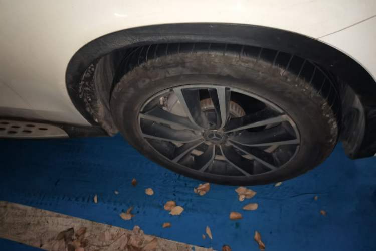Used Mercedes-Benz GLC 2020 GLC 300 L 4MATIC Dynamic Edition Right Front Wheel Hub