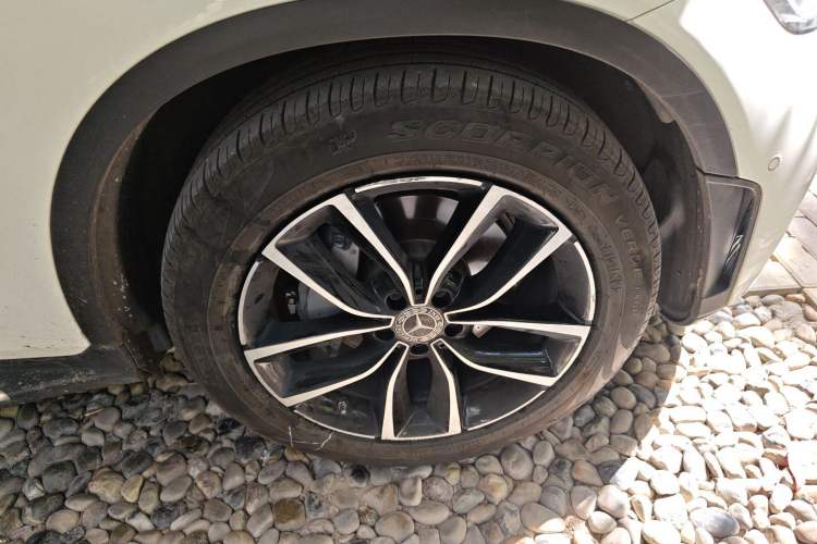 Used Mercedes-Benz GLC 2020 GLC 300 L 4MATIC Dynamic Edition Right Front Wheel Hub