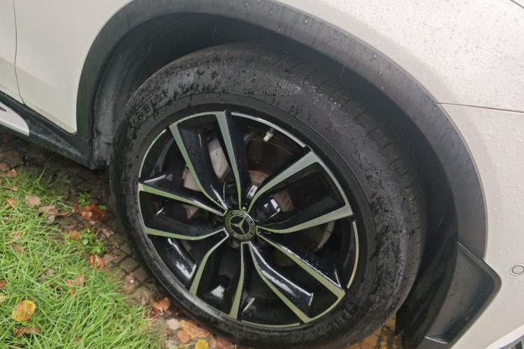 Used Mercedes-Benz GLC 2020 Facelift GLC 300 L 4MATIC Dynamic Edition Right Front Wheel Hub