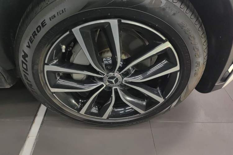 Used Mercedes-Benz GLC 2020 Facelift GLC 260 L 4MATIC Luxury Edition Right Front Wheel Hub
