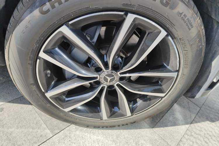 Used Mercedes-Benz GLC 2020 Facelift GLC 260 L 4MATIC Luxury Edition Right Front Wheel Hub