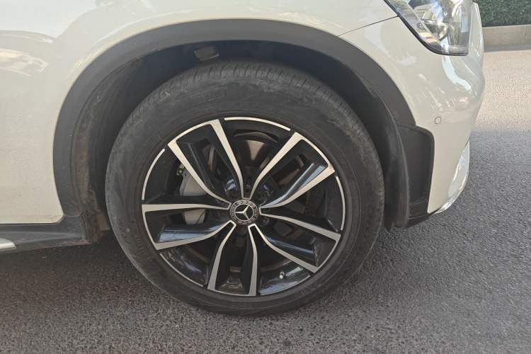 Used Mercedes-Benz GLC 2020 Facelift GLC 300 L 4MATIC Dynamic Edition Right Front Wheel Hub