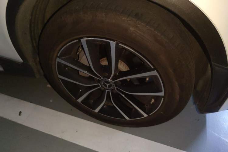 Used Mercedes-Benz GLC 2020 Facelift GLC 260 L 4MATIC Luxury Edition Right Front Wheel Hub