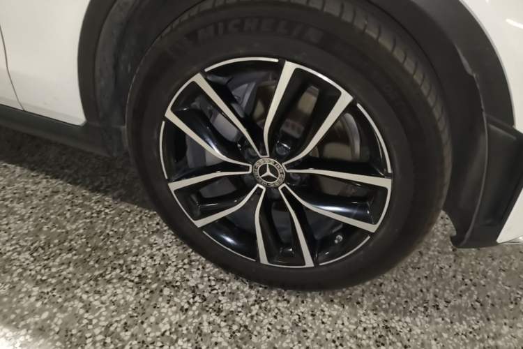 Used Mercedes-Benz GLC 2020 Facelift GLC 260 L 4MATIC Luxury Edition Right Front Wheel Hub