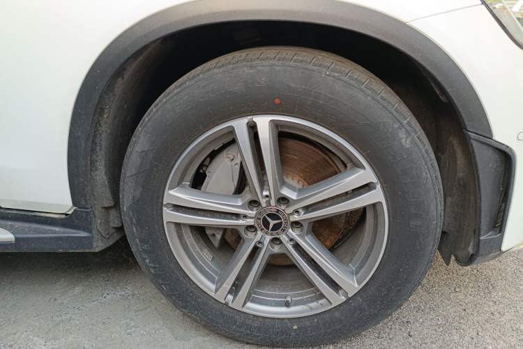 Used Mercedes-Benz GLC 2020 GLC 260 L 4MATIC Luxury Model Right Front Wheel Hub