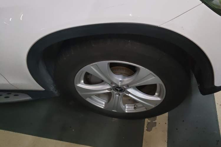 Used Mercedes-Benz GLC 2020 GLC 260 L 4MATIC Dynamic Model Right Front Wheel Hub