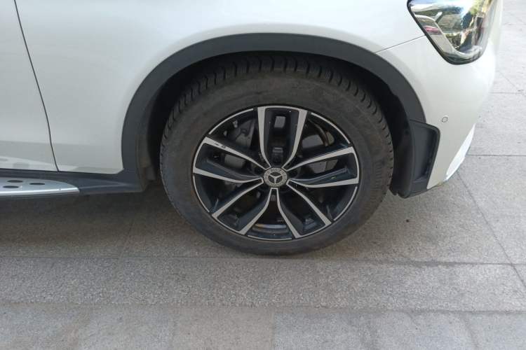 Used Mercedes-Benz GLC 2020 GLC 300 L 4MATIC Dynamic Edition Right Front Wheel Hub