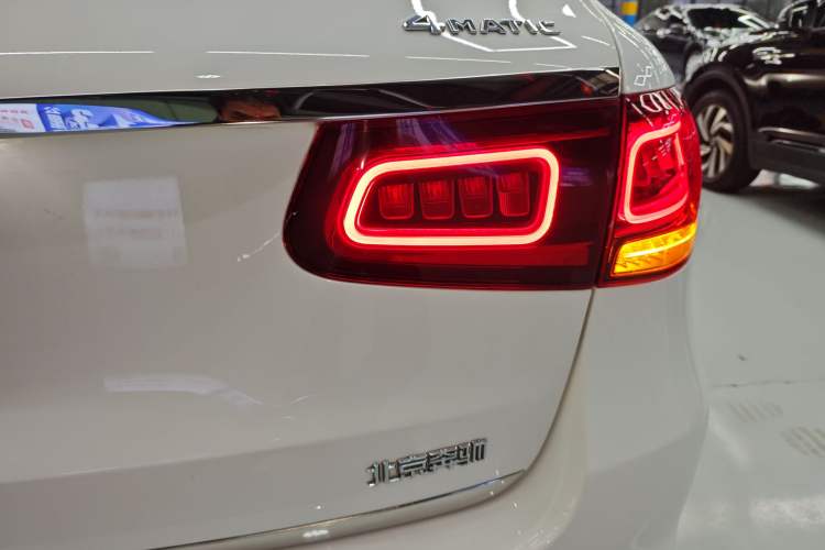 Used Mercedes-Benz GLC 2020 GLC 260 L 4MATIC Luxury Model Right Rear Taillight