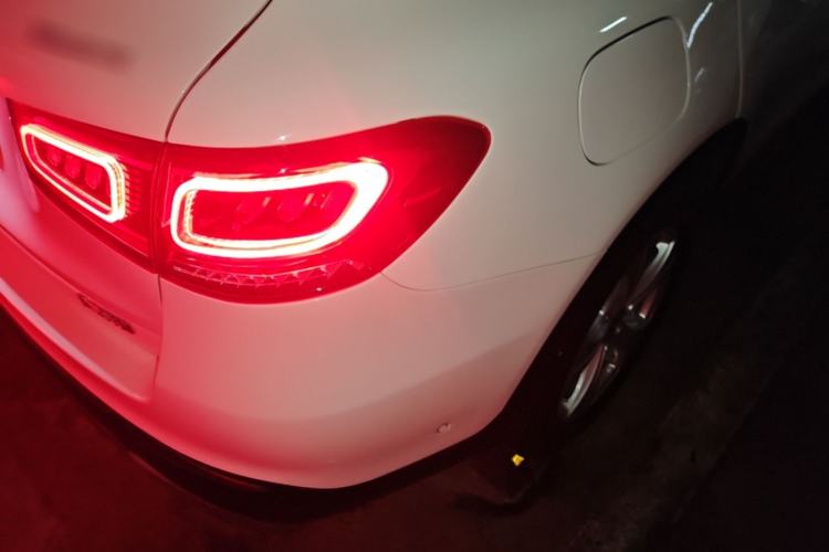 Used Mercedes-Benz GLC 2020 GLC 260 L 4MATIC Dynamic Model Right Rear Taillight