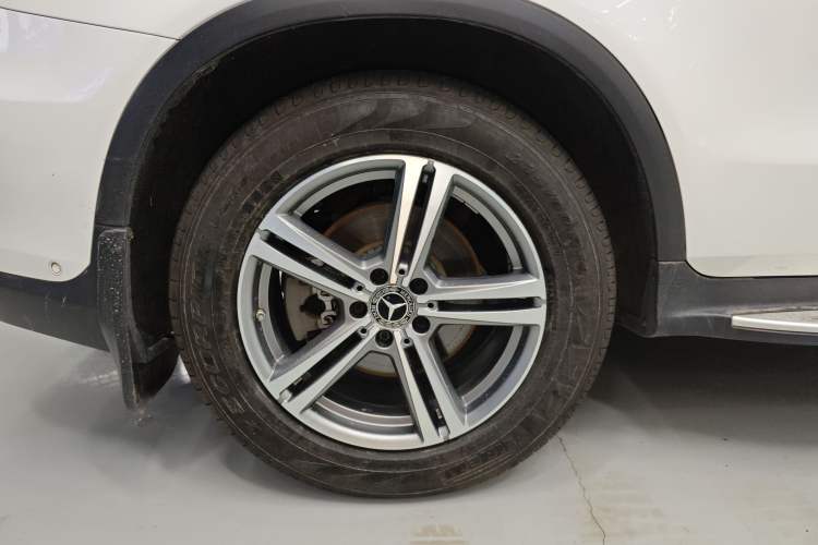 Used Mercedes-Benz GLC 2020 GLC 260 L 4MATIC Luxury Model Right Rear Wheel Hub