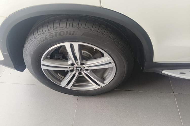Used Mercedes-Benz GLC 2020 GLC 260 L 4MATIC Luxury Model Right Rear Wheel Hub