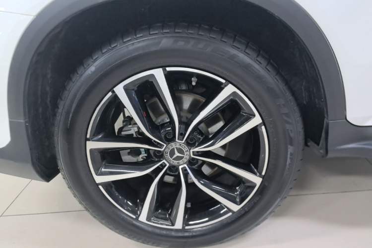 Used Mercedes-Benz GLC 2020 GLC 300 L 4MATIC Dynamic Edition Right Rear Wheel Hub