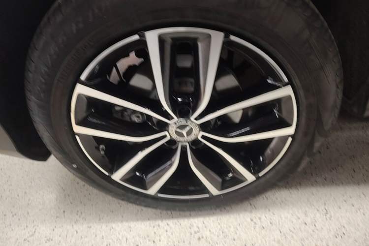 Used Mercedes-Benz GLC 2020 Facelift GLC 300 L 4MATIC Dynamic Edition Right Rear Wheel Hub