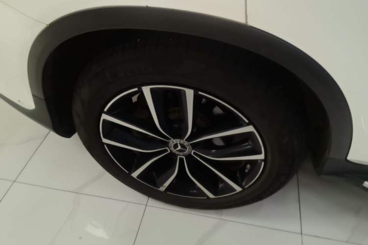 Used Mercedes-Benz GLC 2020 Facelifted GLC 300 L 4MATIC AMG-Line Right Rear Wheel Hub