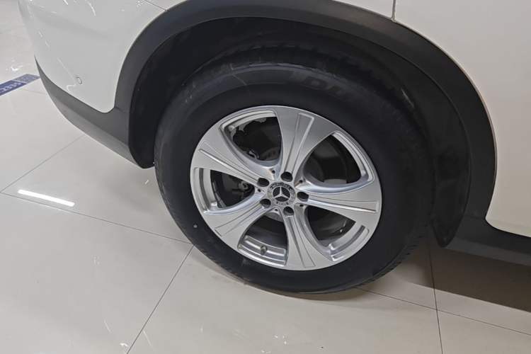 Used Mercedes-Benz GLC 2020 GLC 260 L 4MATIC Dynamic Model Right Rear Wheel Hub