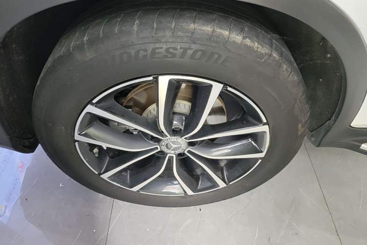 Used Mercedes-Benz GLC 2020 GLC 300 L 4MATIC Dynamic Edition Right Rear Wheel Hub