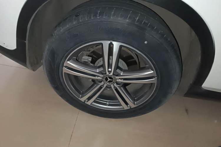Used Mercedes-Benz GLC 2020 GLC 260 L 4MATIC Luxury Model Right Rear Wheel Hub