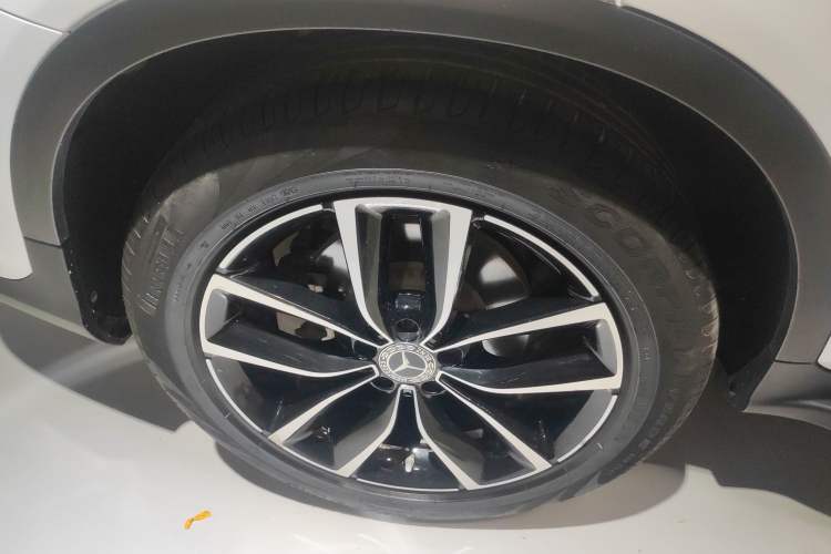 Used Mercedes-Benz GLC 2020 GLC 300 L 4MATIC Dynamic Edition Right Rear Wheel Hub