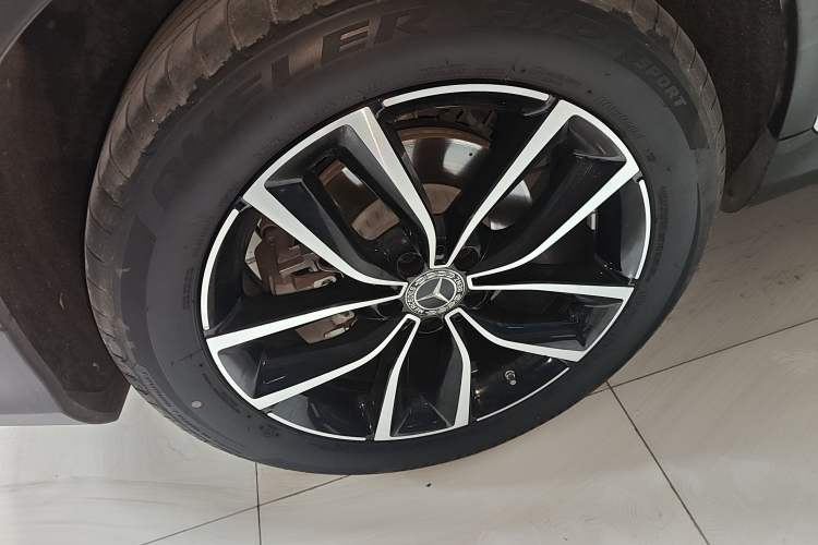 Used Mercedes-Benz GLC 2020 Facelift GLC 260 L 4MATIC Luxury Edition Right Rear Wheel Hub