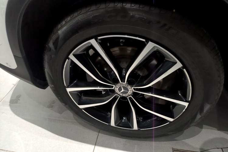 Used Mercedes-Benz GLC 2020 GLC 300 L 4MATIC Dynamic Edition Right Rear Wheel Hub