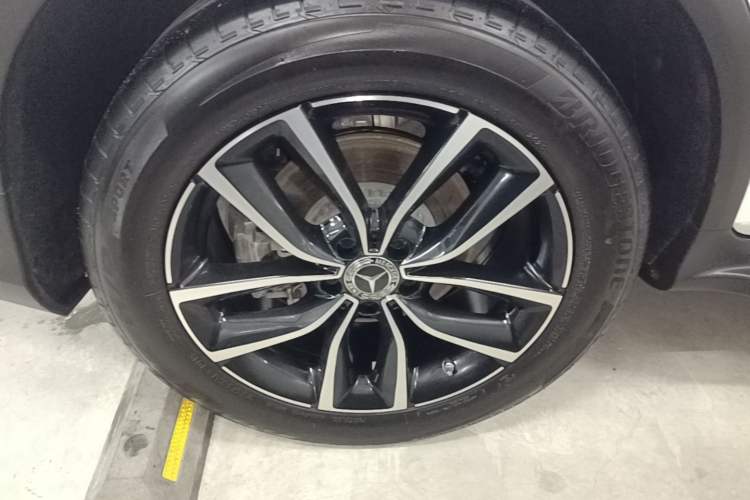 Used Mercedes-Benz GLC 2020 Facelift GLC 260 L 4MATIC Luxury Edition Right Rear Wheel Hub