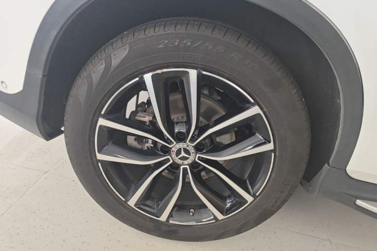 Used Mercedes-Benz GLC 2020 Facelift GLC 300 L 4MATIC Dynamic Edition Right Rear Wheel Hub