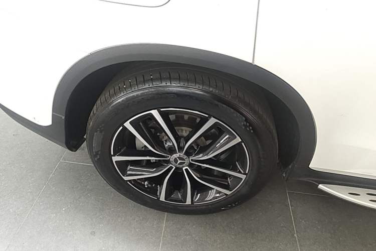 Used Mercedes-Benz GLC 2020 GLC 300 L 4MATIC Dynamic Edition Right Rear Wheel Hub