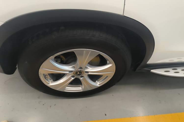 Used Mercedes-Benz GLC 2020 Facelifted GLC 260 L 4MATIC Dynamic Edition Right Rear Wheel Hub