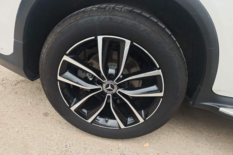 Used Mercedes-Benz GLC 2020 Facelift GLC 300 L 4MATIC Dynamic Edition Right Rear Wheel Hub