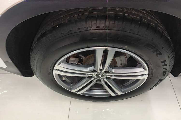 Used Mercedes-Benz GLC 2020 GLC 260 L 4MATIC Luxury Model Right Rear Wheel Hub