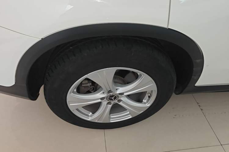 Used Mercedes-Benz GLC 2020 GLC 260 L 4MATIC Dynamic Model Right Rear Wheel Hub