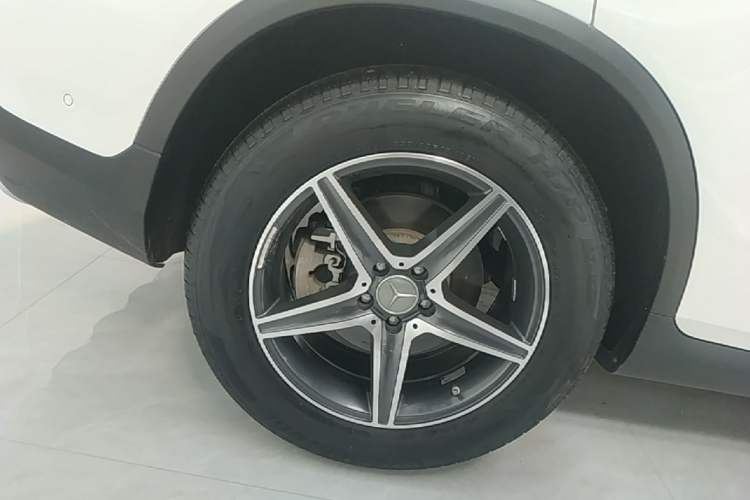 Used Mercedes-Benz GLC 2020 Facelifted GLC 260 L 4MATIC Dynamic Edition Right Rear Wheel Hub