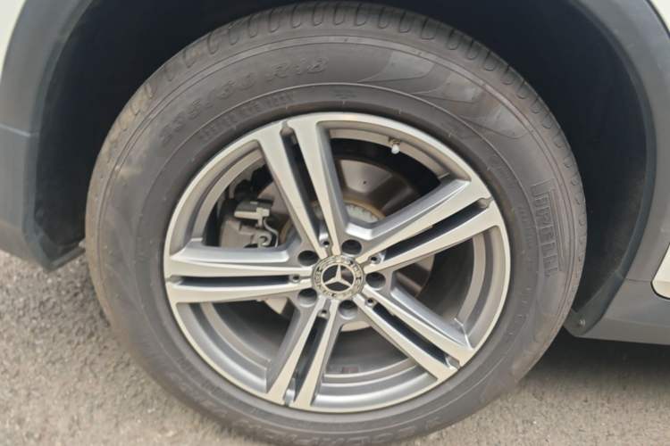 Used Mercedes-Benz GLC 2020 GLC 260 L 4MATIC Luxury Model Right Rear Wheel Hub