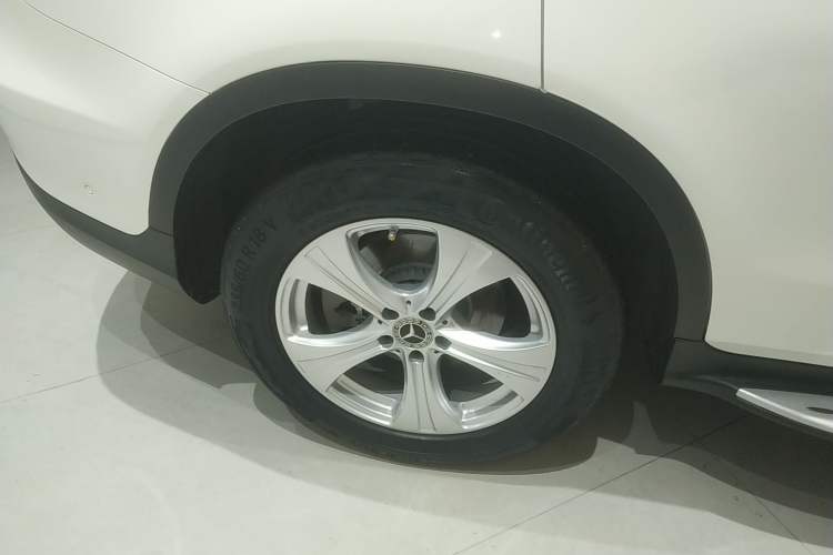 Used Mercedes-Benz GLC 2020 Facelifted GLC 260 L 4MATIC Dynamic Edition Right Rear Wheel Hub