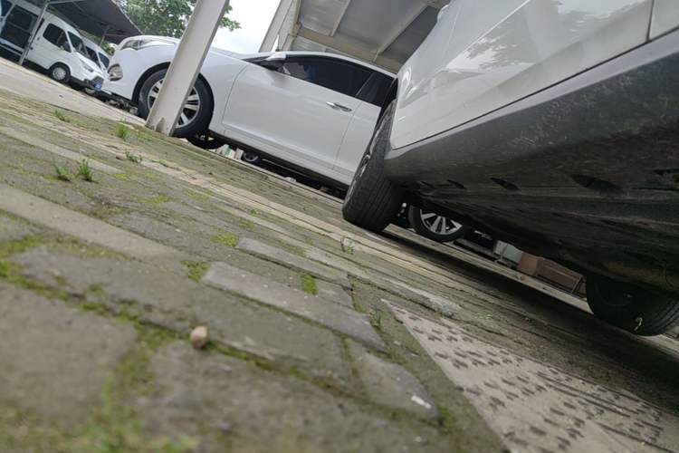 Used Mercedes-Benz GLC 2020 Facelift GLC 260 L 4MATIC Luxury Edition Right Side Sill