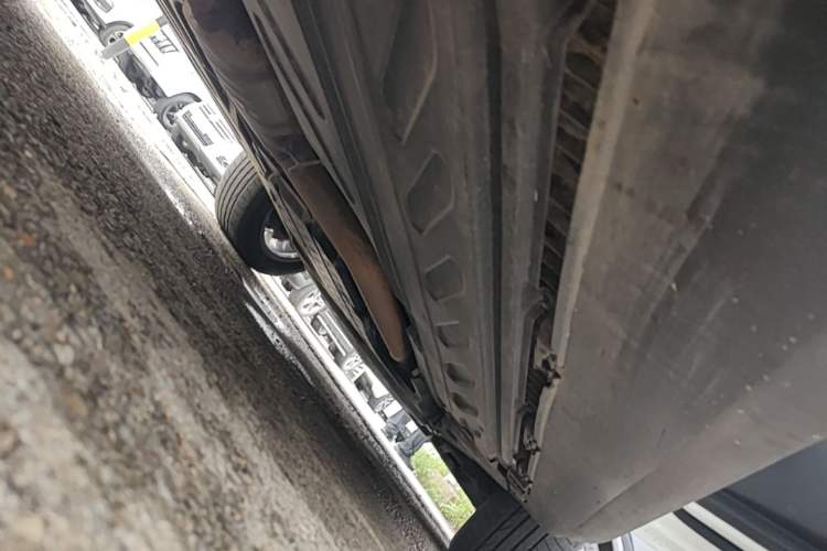Used Mercedes-Benz GLC 2020 Facelift GLC 260 L 4MATIC Luxury Edition Right Side Sill