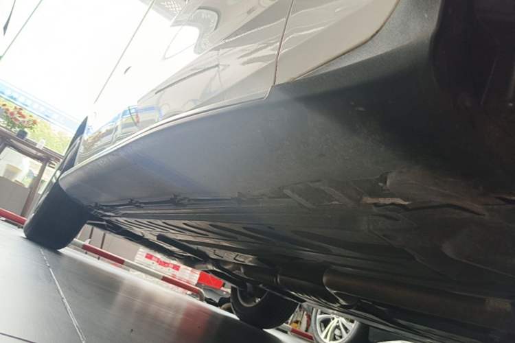 Used Mercedes-Benz GLC 2020 GLC 260 L 4MATIC Luxury Model Right Side Sill
