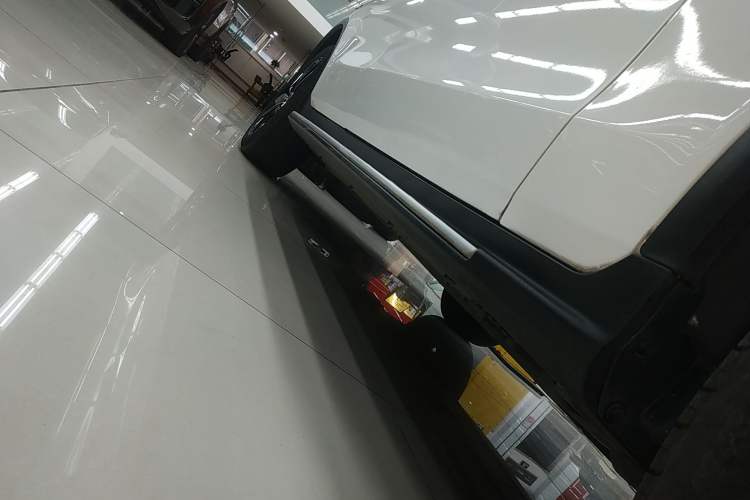 Used Mercedes-Benz GLC 2020 GLC 300 L 4MATIC Dynamic Edition Right Side Sill