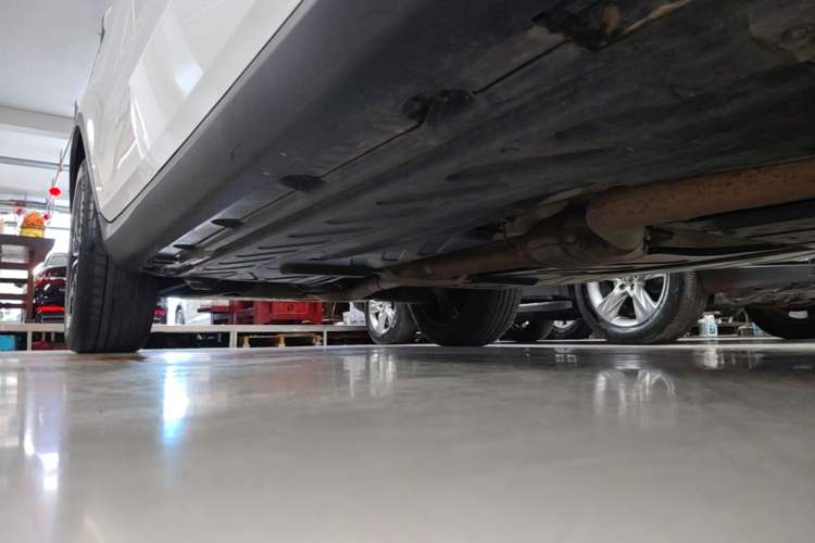 Used Mercedes-Benz GLC 2020 Facelift GLC 260 L 4MATIC Luxury Edition Right Side Sill