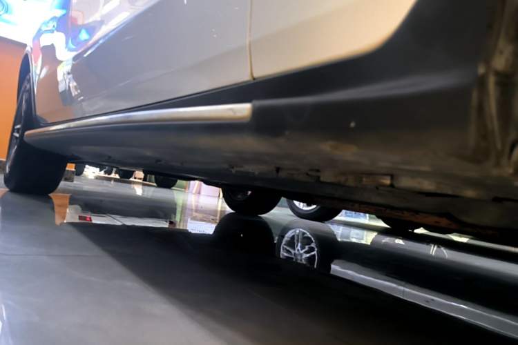 Used Mercedes-Benz GLC 2020 Facelifted GLC 260 L 4MATIC Dynamic Edition Right Side Sill