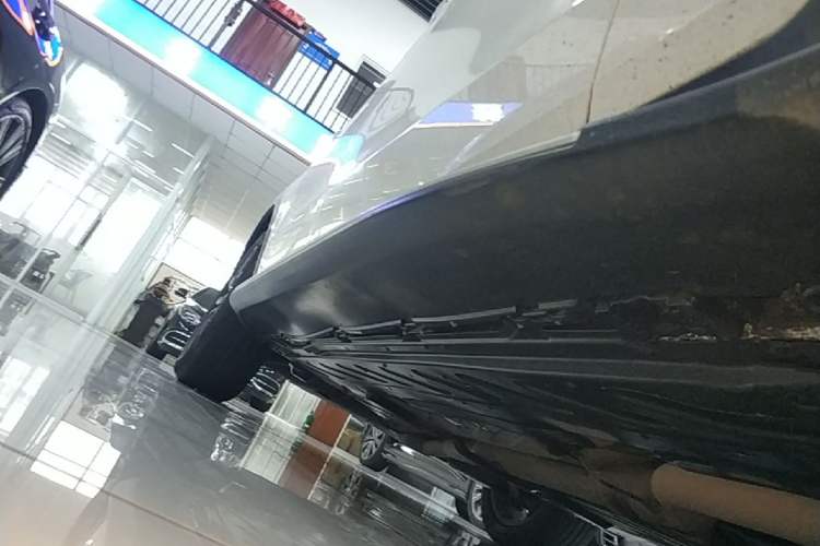Used Mercedes-Benz GLC 2020 Facelifted GLC 300 L 4MATIC AMG-Line Right Side Sill