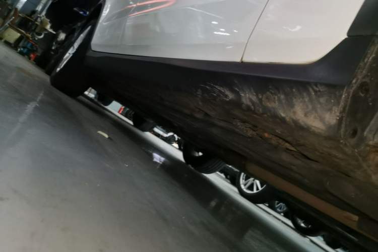 Used Mercedes-Benz GLC 2020 Facelifted GLC 260 L 4MATIC Dynamic Edition Right Side Sill