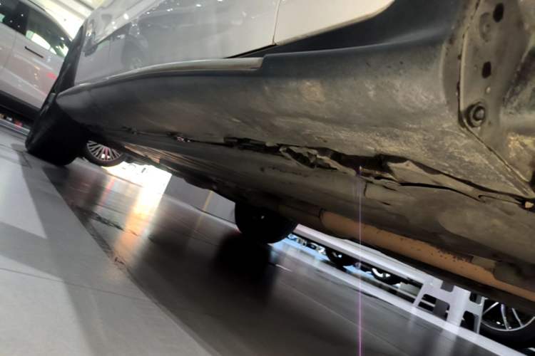 Used Mercedes-Benz GLC 2020 GLC 300 L 4MATIC Dynamic Edition Right Side Sill