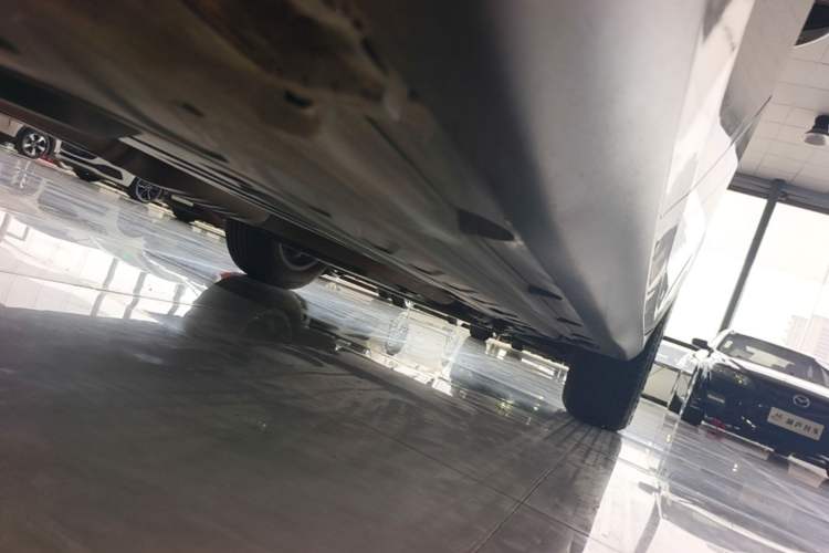 Used Mercedes-Benz GLC 2020 GLC 260 L 4MATIC Dynamic Model Right Side Sill