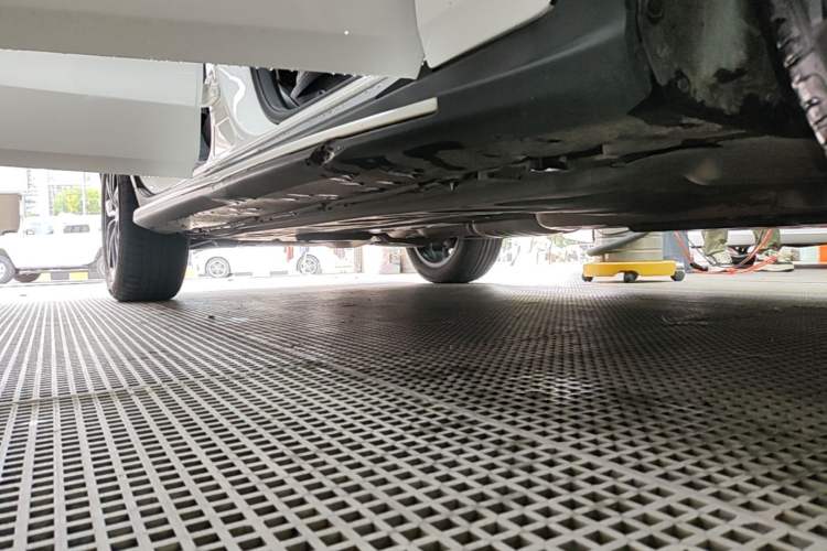 Used Mercedes-Benz GLC 2020 GLC 300 L 4MATIC Dynamic Edition Right Side Sill