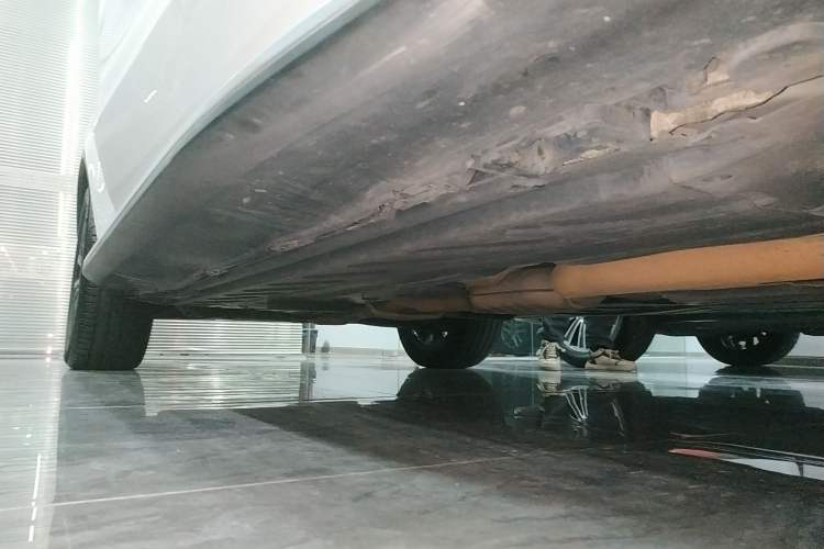Used Mercedes-Benz GLC 2020 GLC 300 L 4MATIC Dynamic Edition Right Side Sill