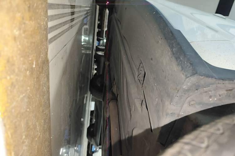 Used Mercedes-Benz GLC 2020 Facelift GLC 260 L 4MATIC Luxury Edition Right Side Sill