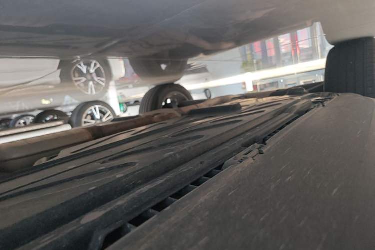 Used Mercedes-Benz GLC 2020 GLC 300 L 4MATIC Dynamic Edition Right Side Sill